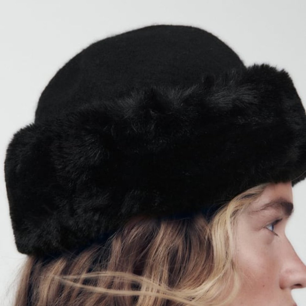 Zara Wool Blend Faux Fur Trim Hat - Worn Once